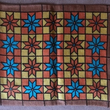 Poduszka ręcznie haftowana