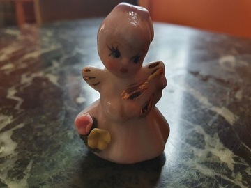 Porcelanowa figurka aniołek 