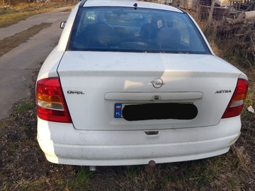 Klapa bagażnika opel astra 2 sedan 