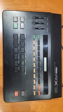 Yamaha RX15 automat perkusyjny