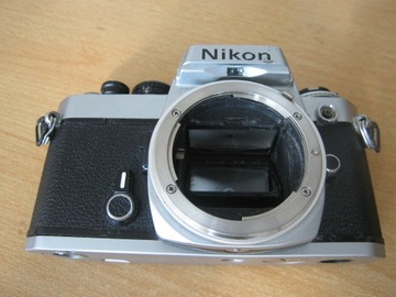 Aparat lustranka Nikon FE
