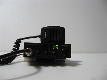 CB radio  Uniden PRO 520XL