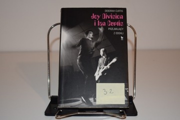 Joy Division i Ian Curtis. Przejmujący z oddali