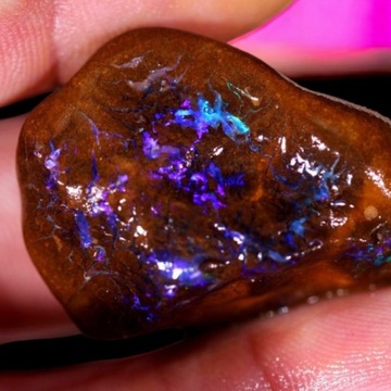 Australijski Opal Śliczne Wyraziste Kolory