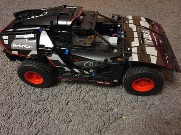 LEGO Technic 42160 Audi RS Q e-tron