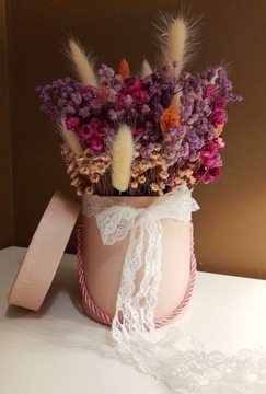 Ozdobny bukiet z suszonych kwiatów