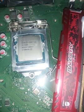 Procesor intel i5 7400