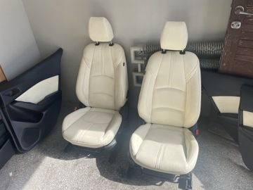 Fotele skóra boczki Mazda 3 2018 rok