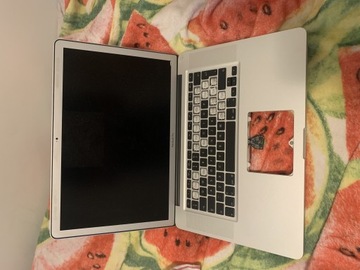 Macbook pro 15” niekompletny