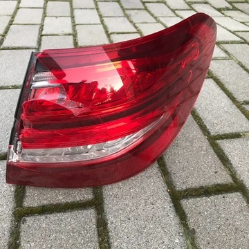 Lampa tylna prawa Mercedes C-Klasa W205 2015