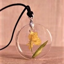 Wisiorek / naszyjnik  żółty kwiat żywica 