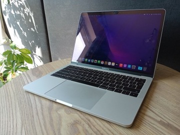 MacBook Pro 2017 / ram16gb / ssd-128gb / i5 - 2,3