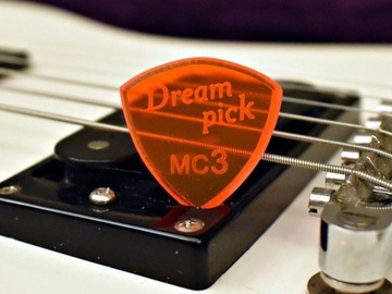 Kostki gitarowe akryl typ MC3 czerwony fluo