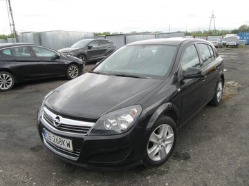 Opel Astra H rok 2012