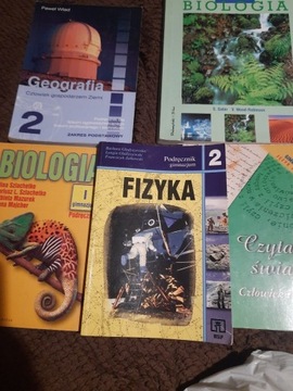 Zbiór książek szkolnych