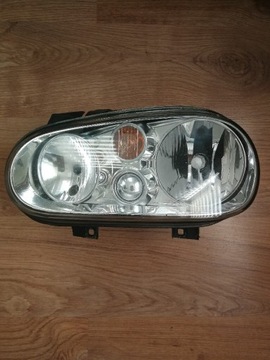 Lampa przednia lewa vw golf IV 