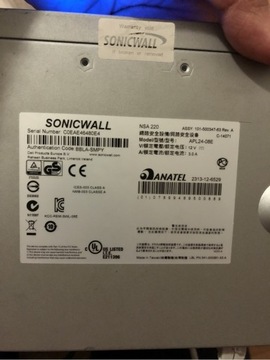 Router Firewall SONICWALL NSA 220