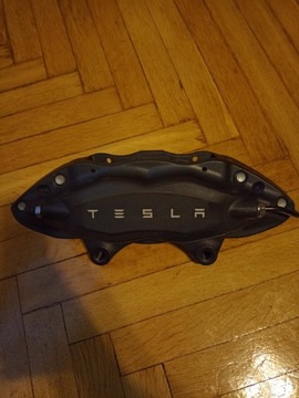 Zacisk hamulcowy Tesla S lewy przód 