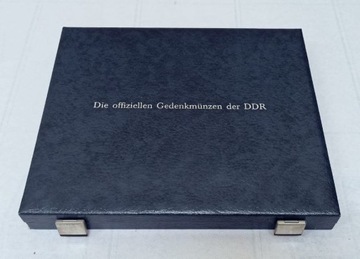 Lindner - Skóropodobna kaseta na 30 monet NRD