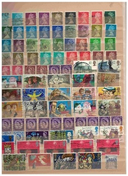 Klaser ze starymi znaczkami pocztowymi