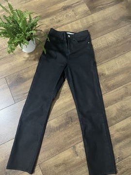 Zara- czarne jeansy woskowane 34 Nowe bez metki! 