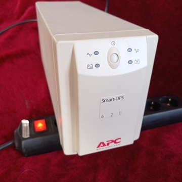 APC Smart-UPS zasilacz awaryjny 620 VA 230 V