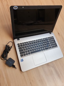 Laptop asus x540m