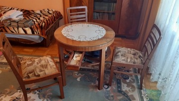 Komplet mebli Art Deko stolik karciany i 3 krzesła