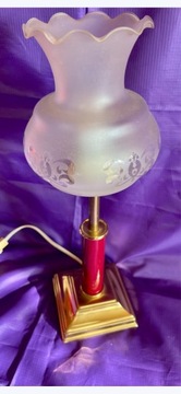 Piękna Lampa z pięknym szklanym kloszem .