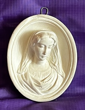 płaskorzeźba Matki Boskiej Z masy gipsowej