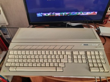 Atari 1040 STF, stan bardzo dobry, mysz, dyskietki