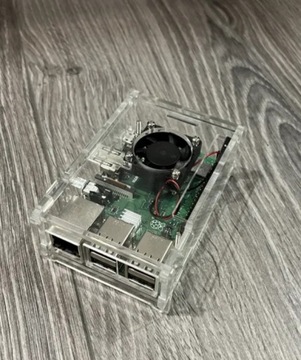 Raspberry PI3B+ z obudowa