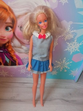 Lalka Barbie firmy Mattel z lat 90 tych nr 11