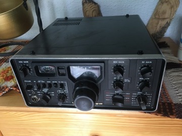 Yaesu FT 221R radiostacja vintage 