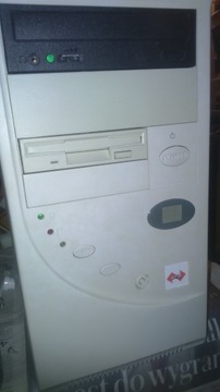 KOMPUTER  MMX 166 MHz RETRO 97 ROK  WIN 95