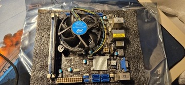 Płyta Asrock H61MV-ITX , Celeron 1620T , 4GB RAM