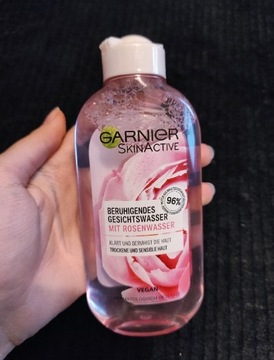 Garnier Skin Active Różany tonik do twarzy 200ml