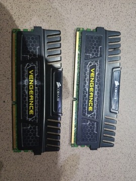 Pamięć RAM DDR3 4gb firmy Corsair vengeance 