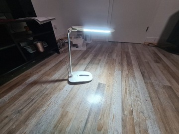 Lampka na biurko LED