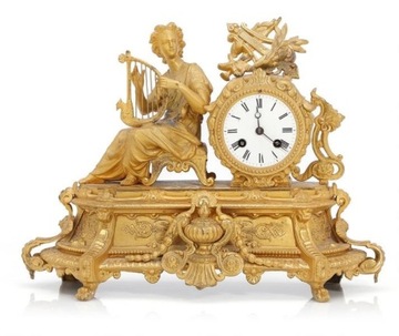 Francuski zegar stołowy w figuralnej obudowie z pozłacanego brązu i cynku