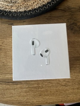 Słuchawki Apple AirPods 3 generacji