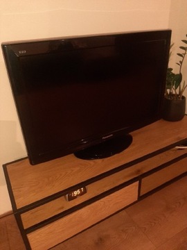 Telewizor LCD Panasonic viera 32" pęknięta obudowa