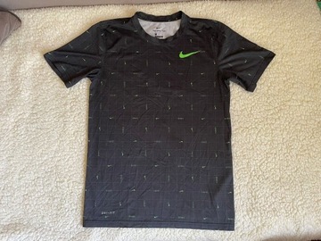 Koszulka męska sportowa Nike r. S. jak nowa