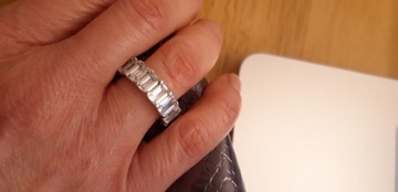 Srebrny pierścionek obrączka cyrkonie r.49-50