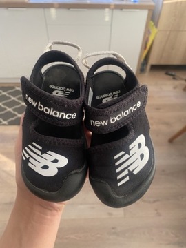 Sandały dziecięce 23,5 New balance 