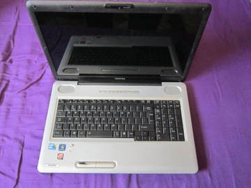 Laptop Notebook Toshiba Satellite L550 17  i3 M330 2.13GHz