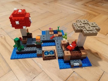 Lego Minecraft 21129