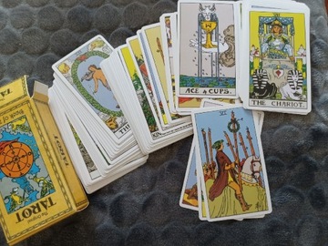 Tarot klasyczny Karty Ridera Waite'a. 