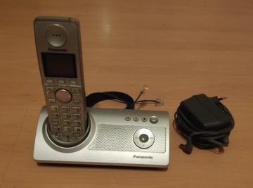 Telefon stacjonarny Panasonic KX-TG8120PD srebrny