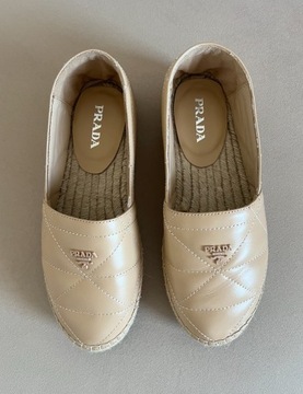 beżowe buty espadryle nude prada 